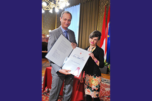 Urkundenübergabe beim Zelman-Preis